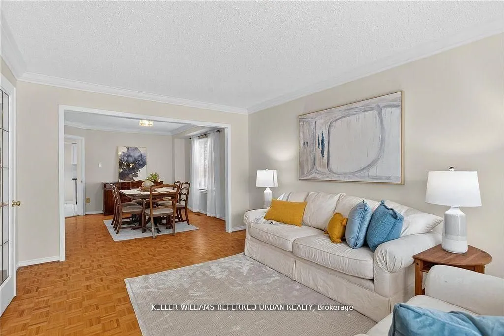 32 Nelson Circle, ON L3X 1R1