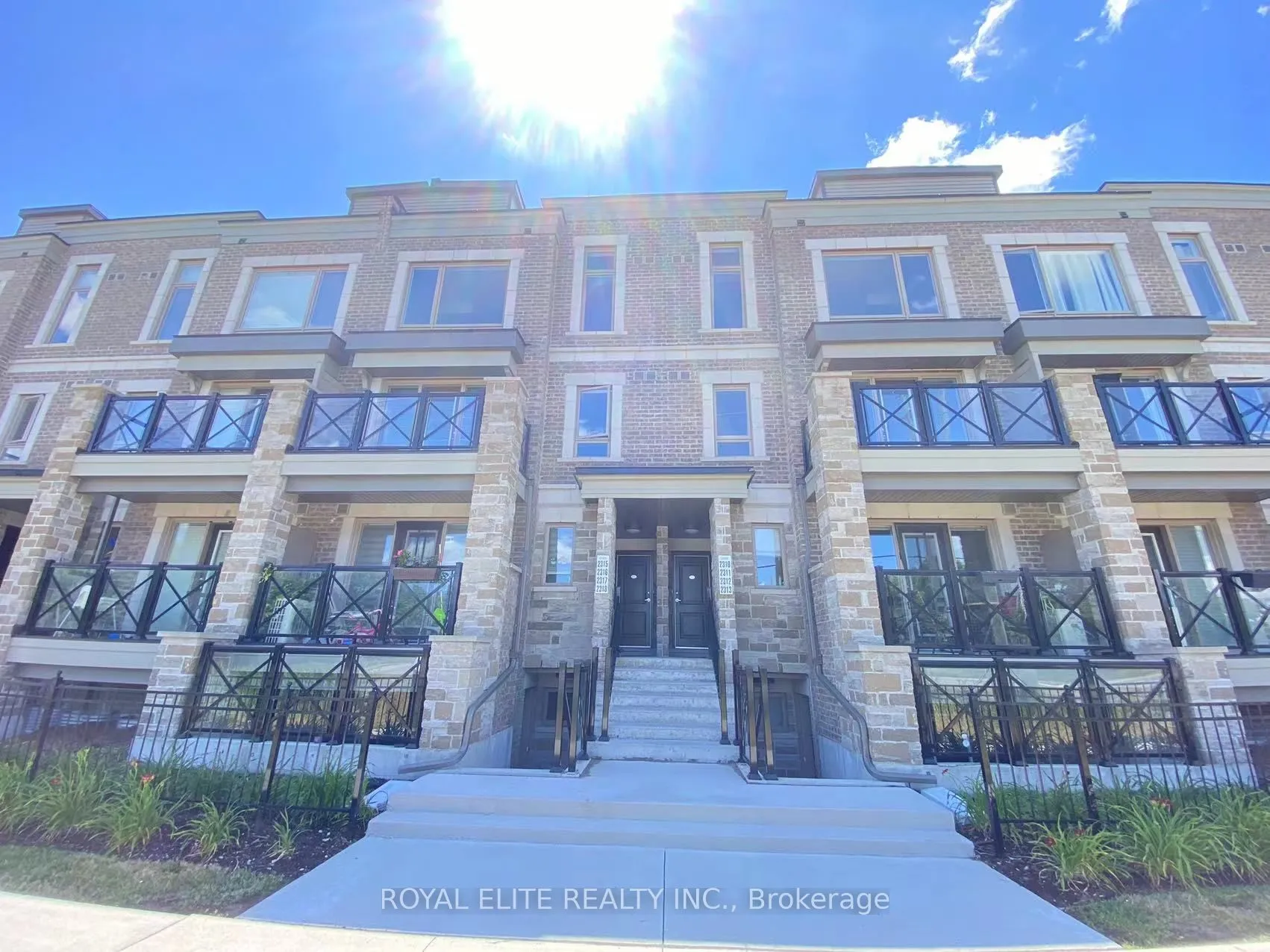 Condo Townhouse 2 bedroom 2 bathroom at 20 Westmeath Lane in Markham - MLS# N12543666