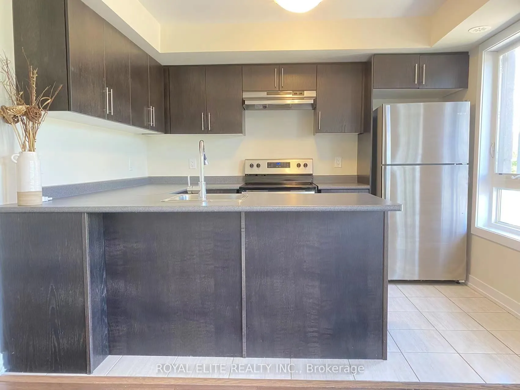 20 Westmeath Lane 2317, Markham, ON L6B 0A8