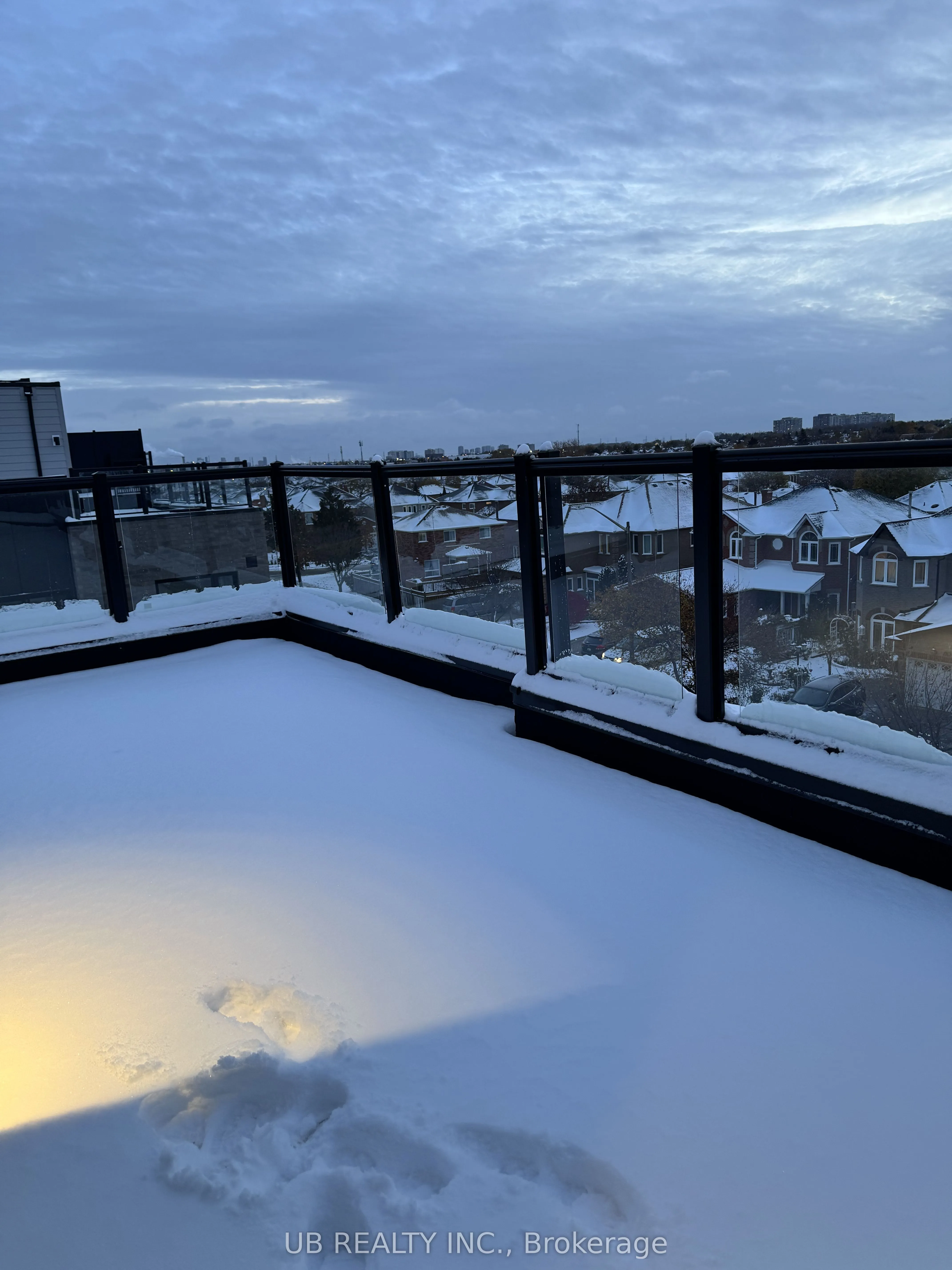 Condo Townhouse interior view at 113 Marydale Avenue Markham
