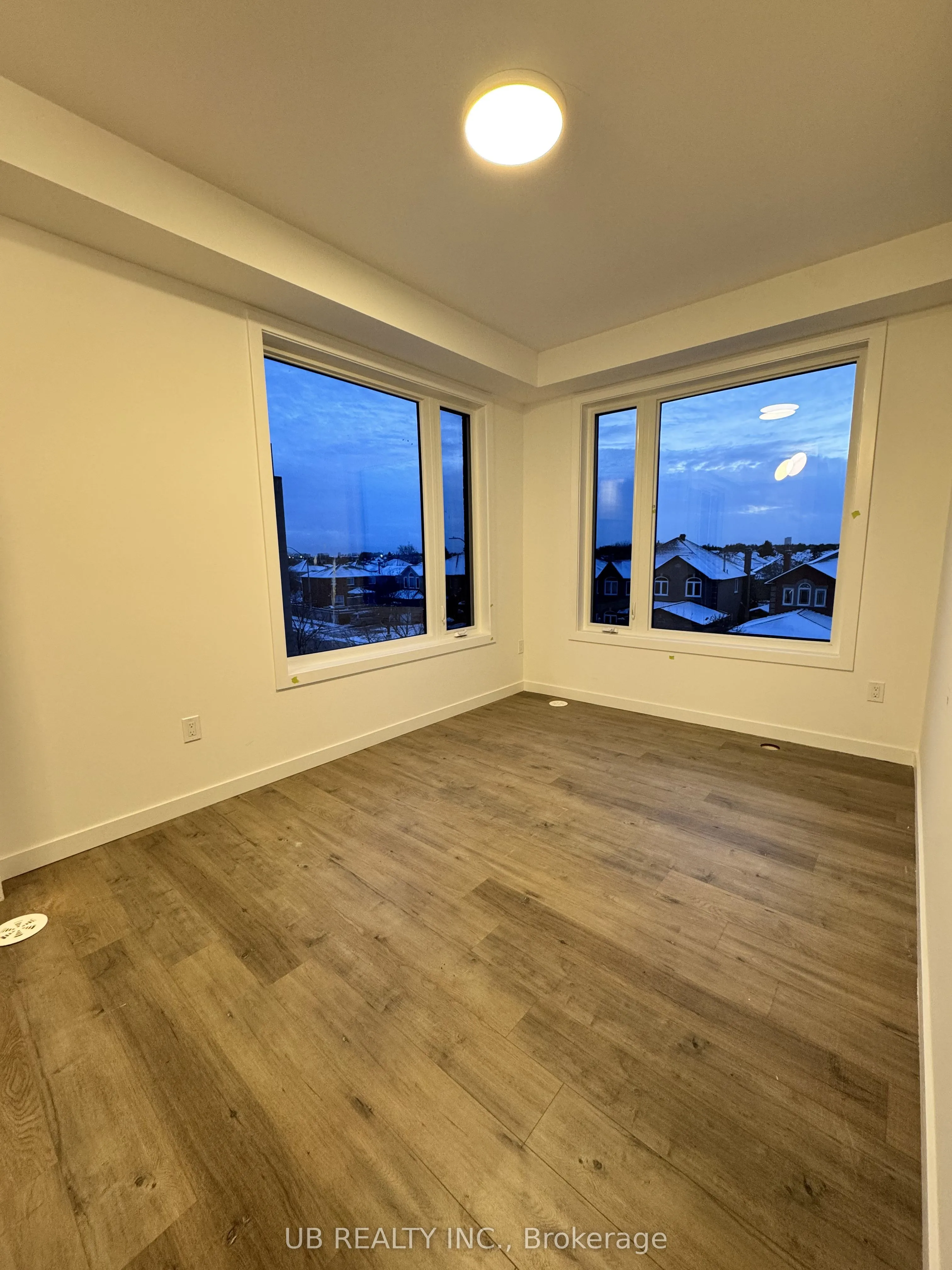 Condo Townhouse kitchen at 113 Marydale Avenue Markham