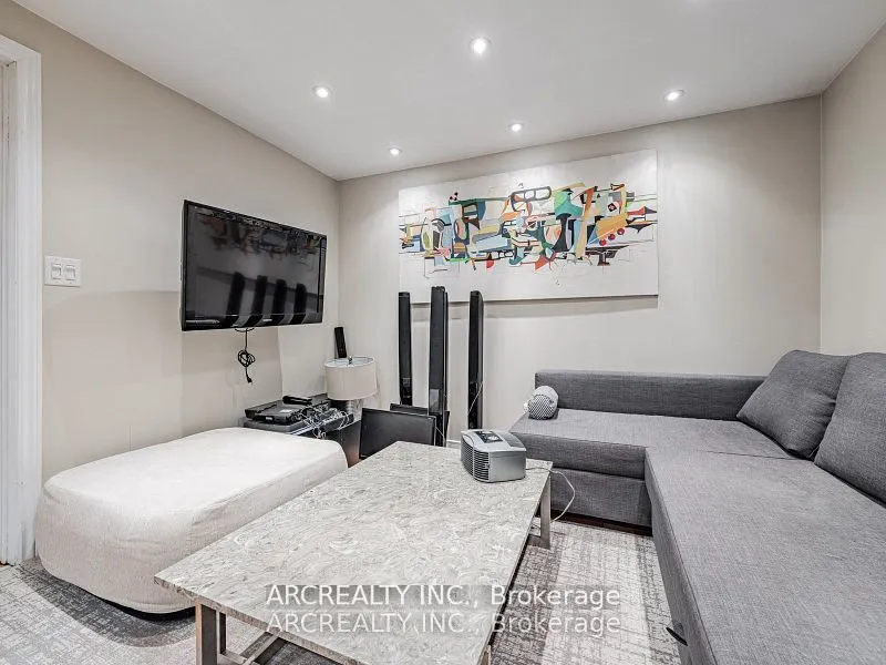 49 White Boulevard, ON L4J 5Z4