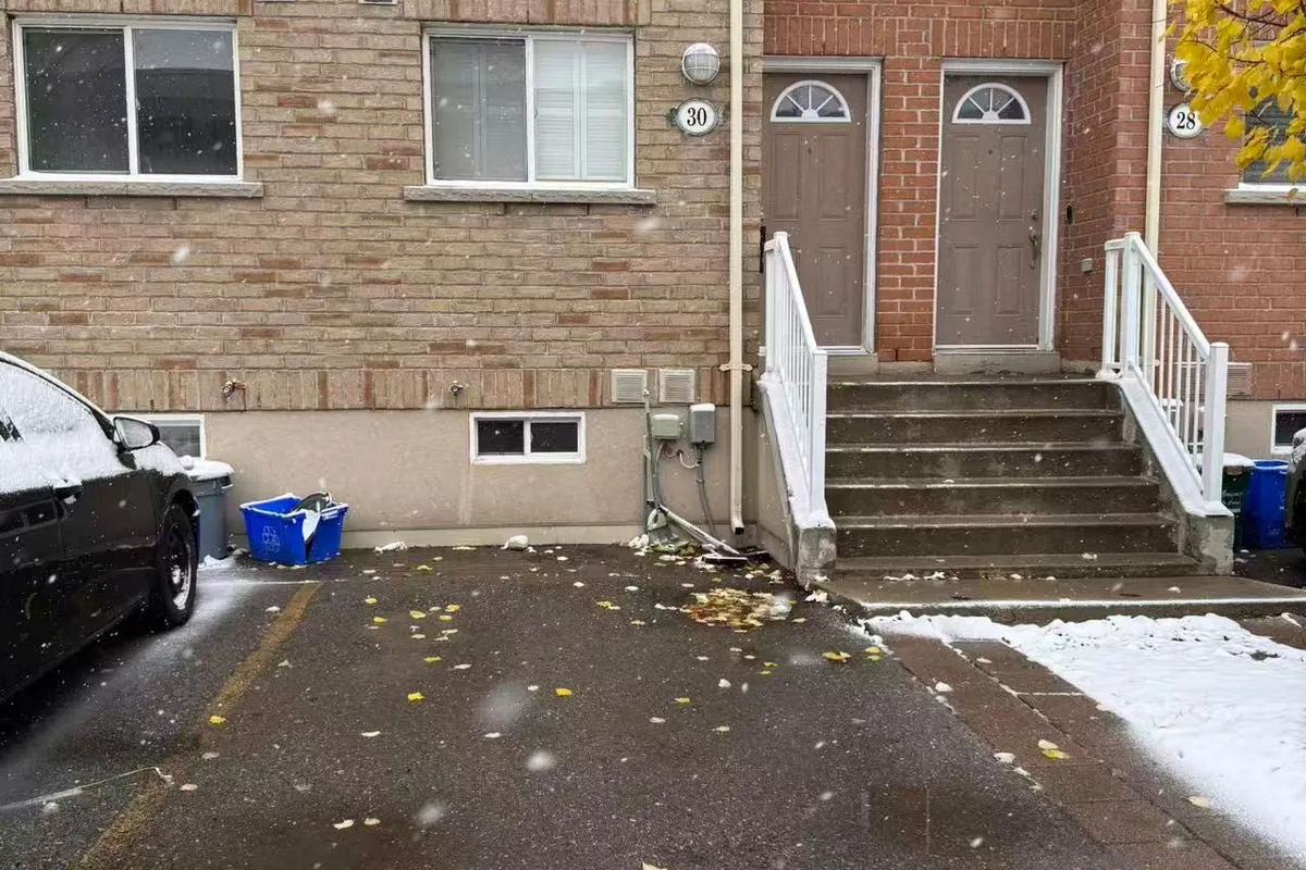 Condo Townhouse 3 bedroom 2 bathroom at 30 Faithful Way in Markham - MLS# N12543910