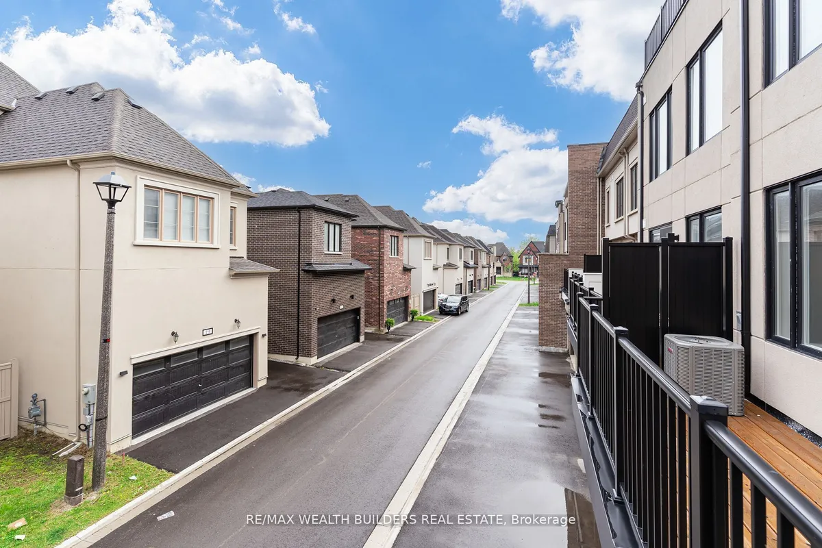 31 William Shearn Crescent, ON L6C 3J3