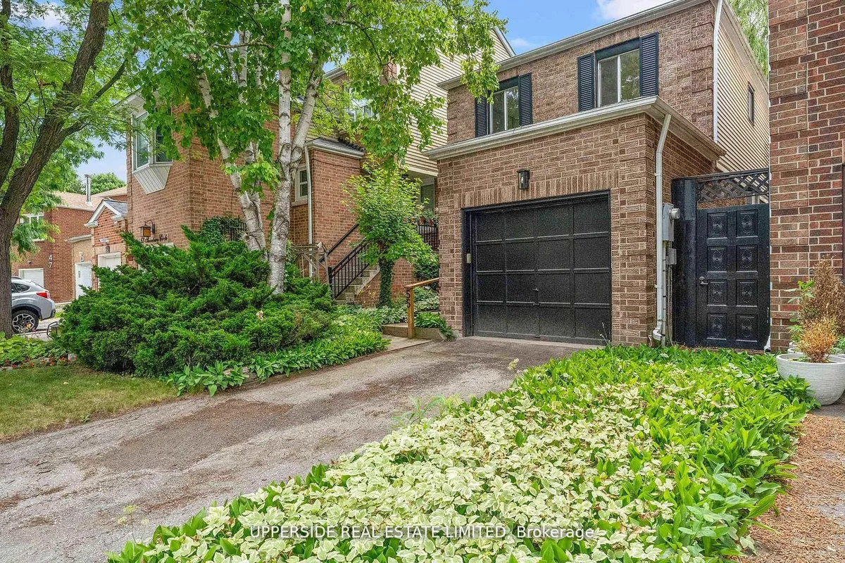 55 Thornbury Circle, ON L4J 5C3