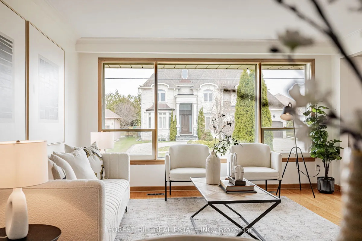 105 Crestwood Road, ON L4J 1A7