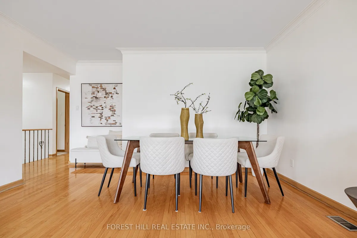 105 Crestwood Road, ON L4J 1A7