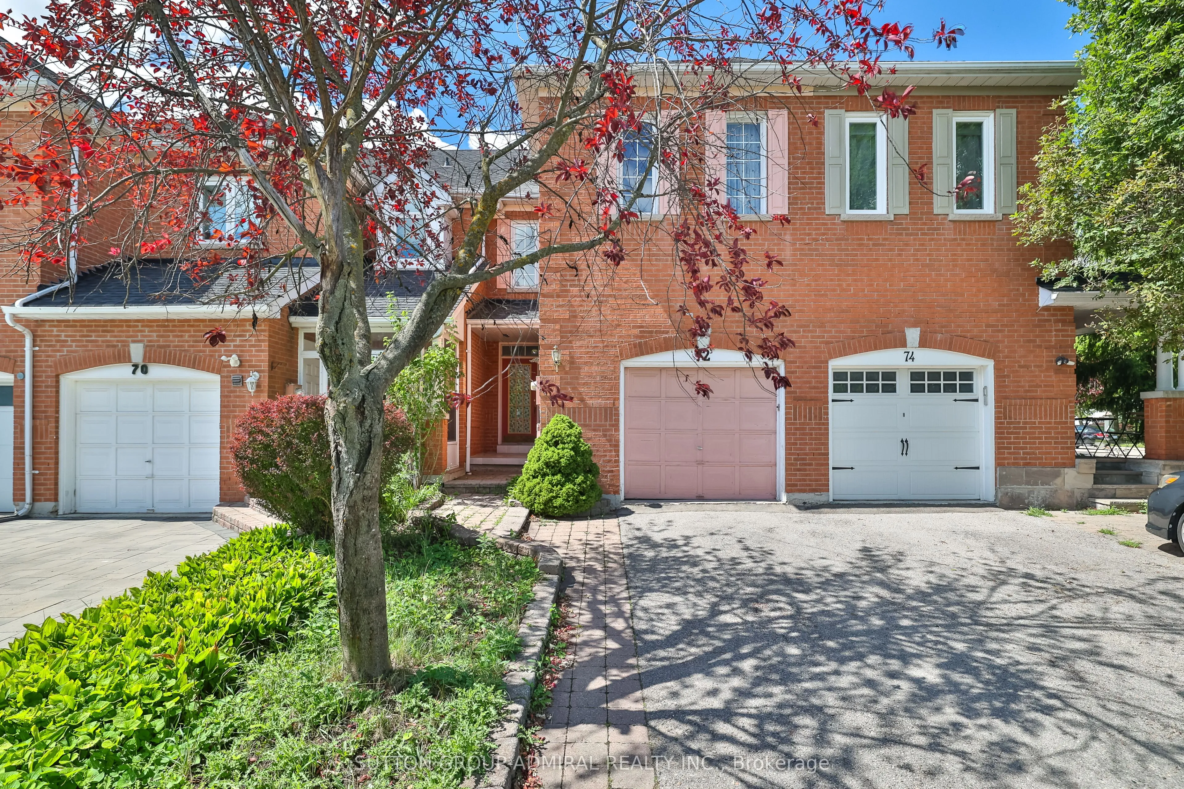 72 Addison Street, ON L4C 0H7