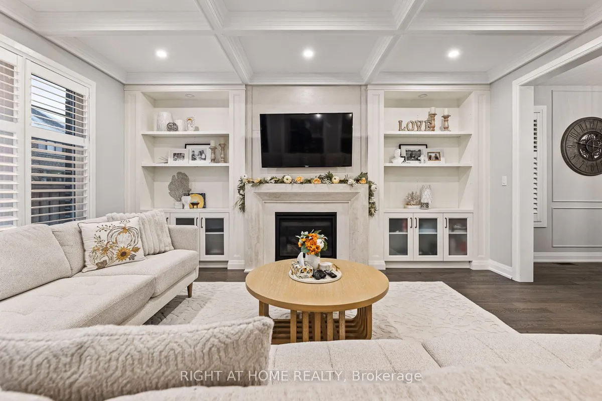 71 Ten Pines Road, ON L4H 5B4