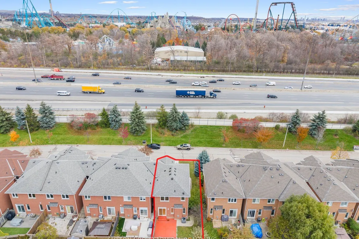 117 Wildberry Crescent, ON L4H 2C4