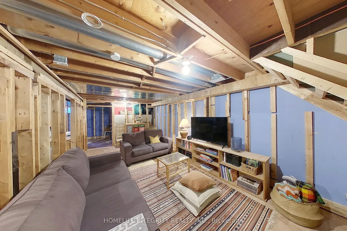 180 Beattie Avenue, ON L9R 1C1