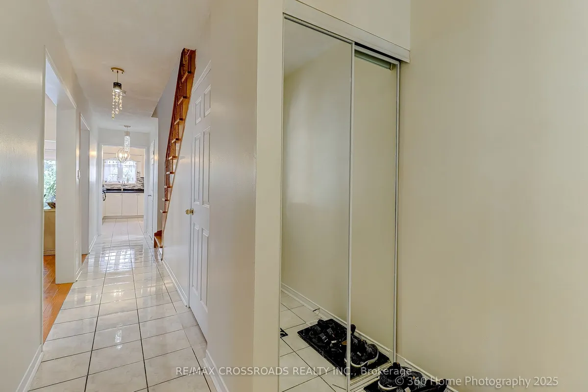 29 Billingsley Crescent, ON L3S 4P2