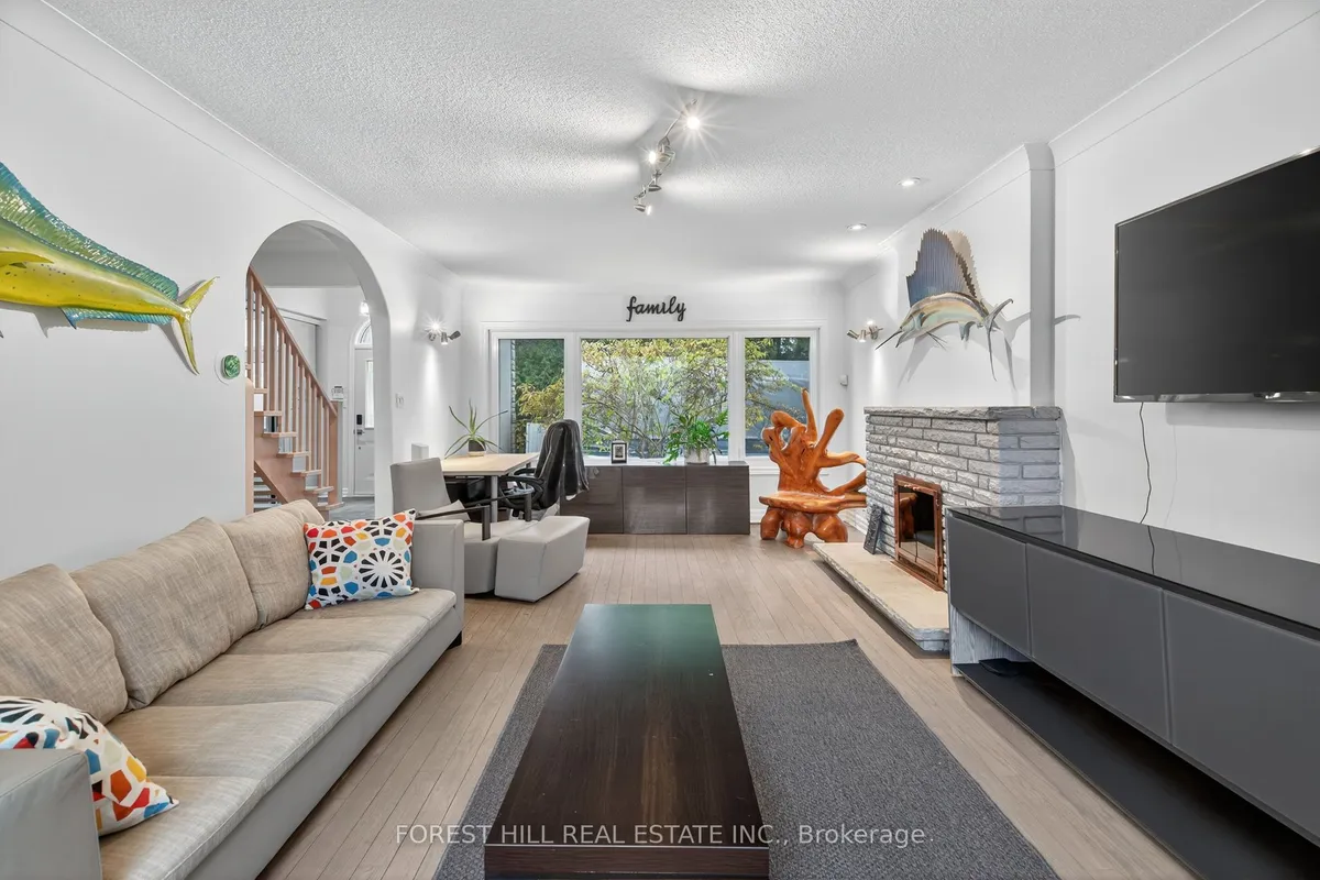 72 Walmer Road, ON L4C 3X1