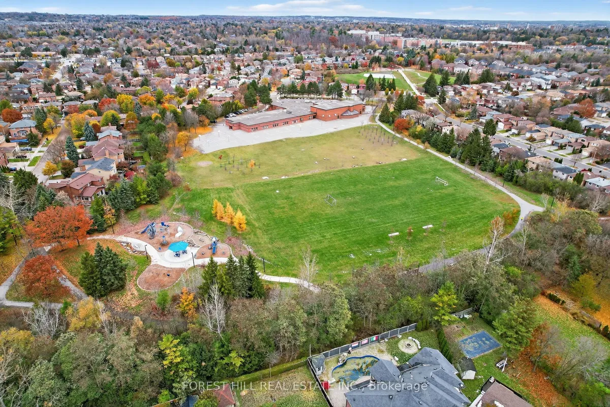 72 Walmer Road, ON L4C 3X1