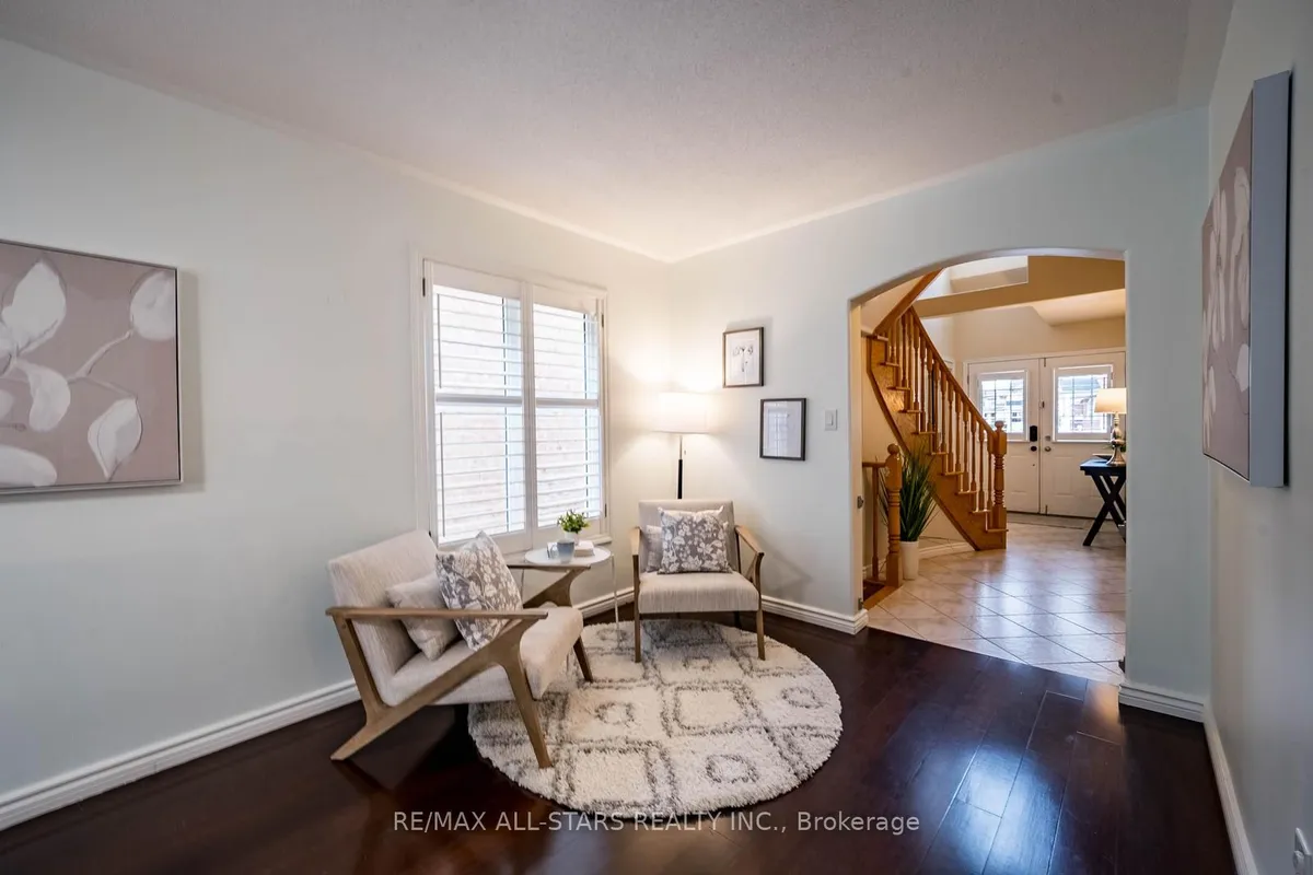 153 Dougherty Crescent, ON L4A 0A7