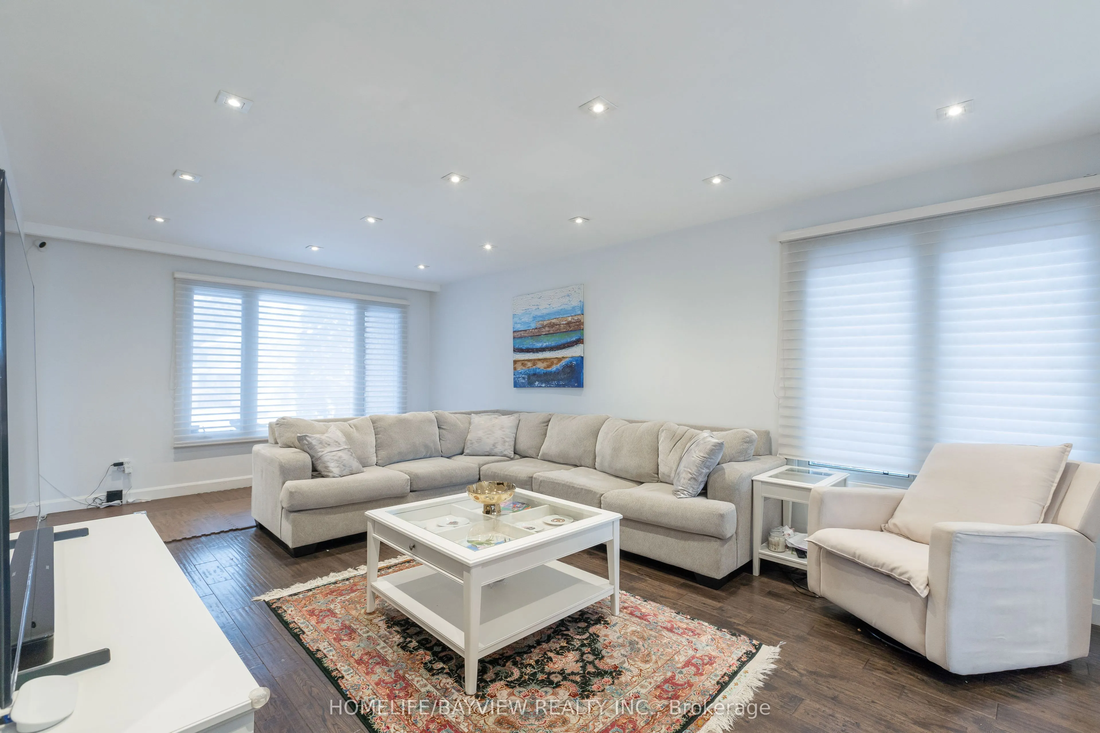 23 Holm Crescent, ON L3T 5M4