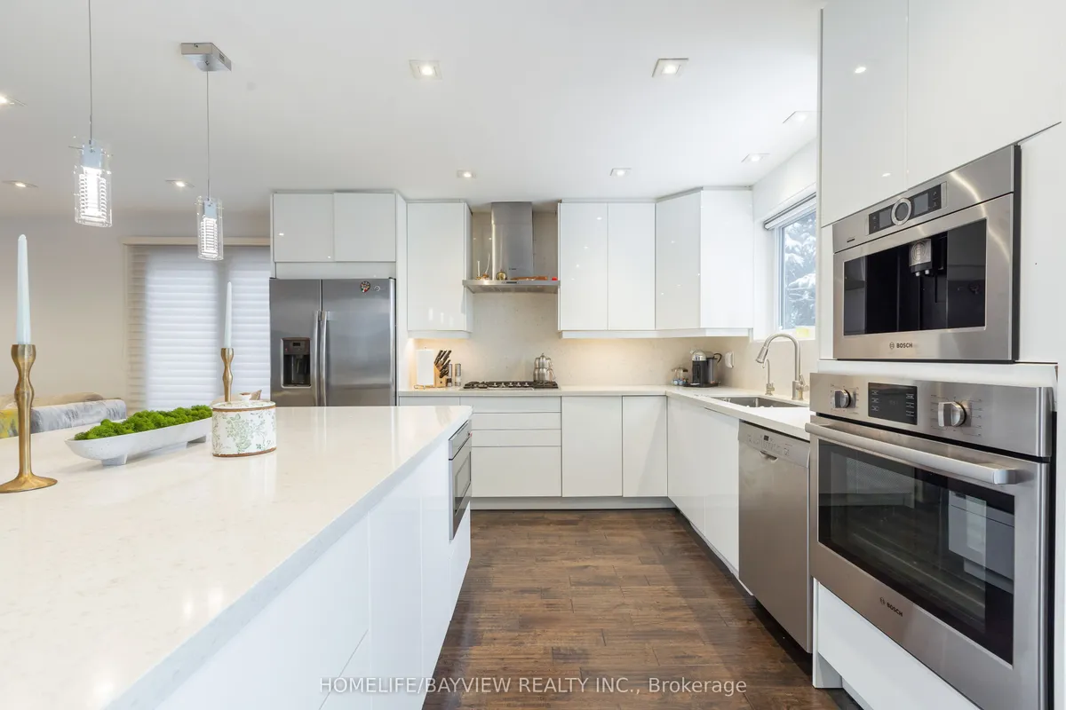 23 Holm Crescent, ON L3T 5M4