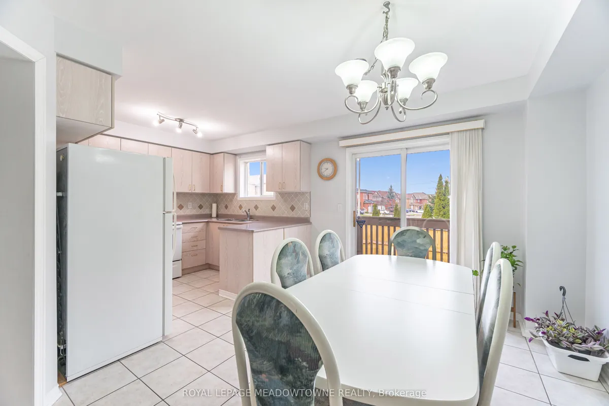 28 Condotti Drive, ON L4H 2C8