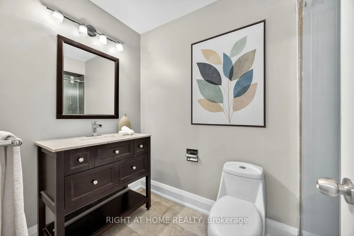 10 Closs Square, ON L4G 5H7