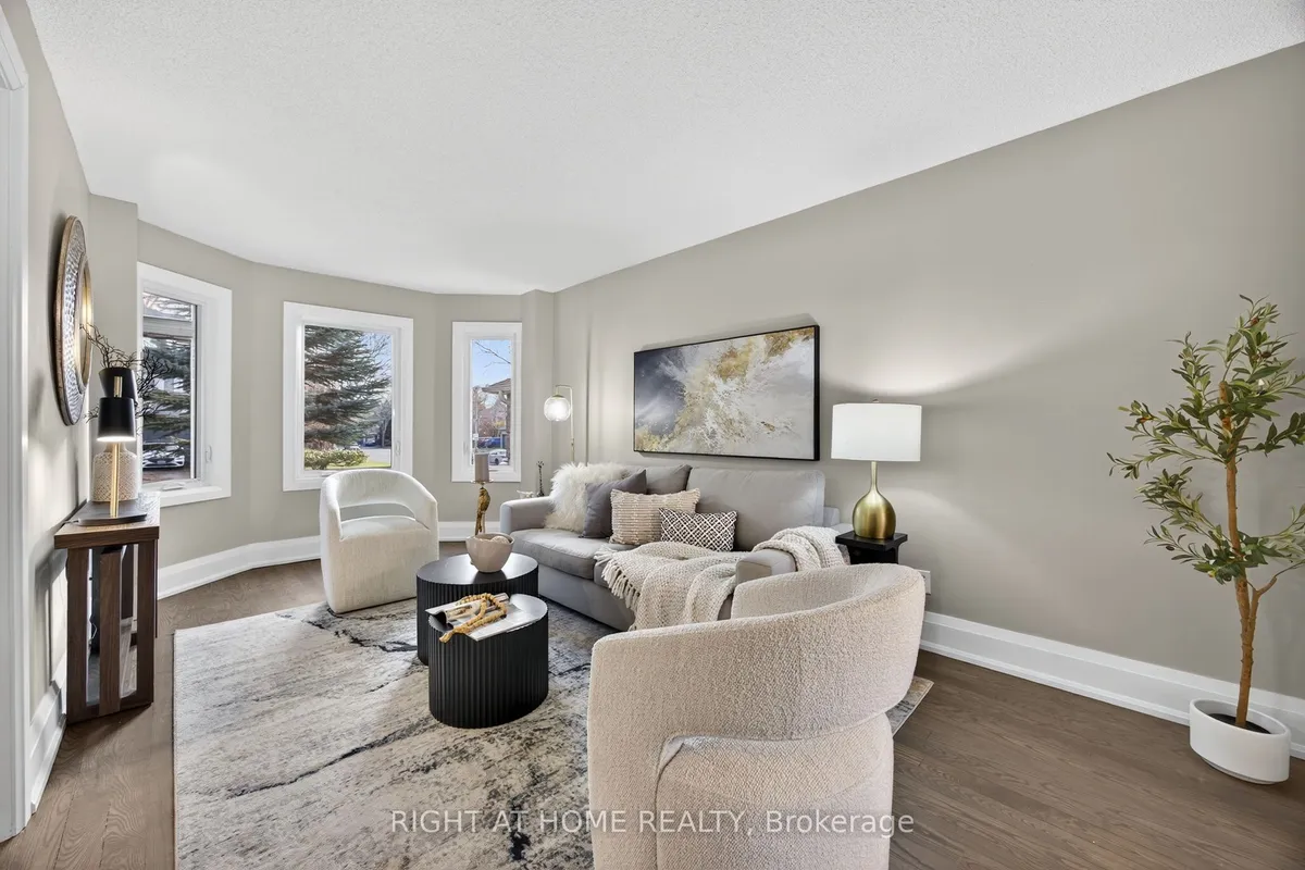 10 Closs Square, ON L4G 5H7