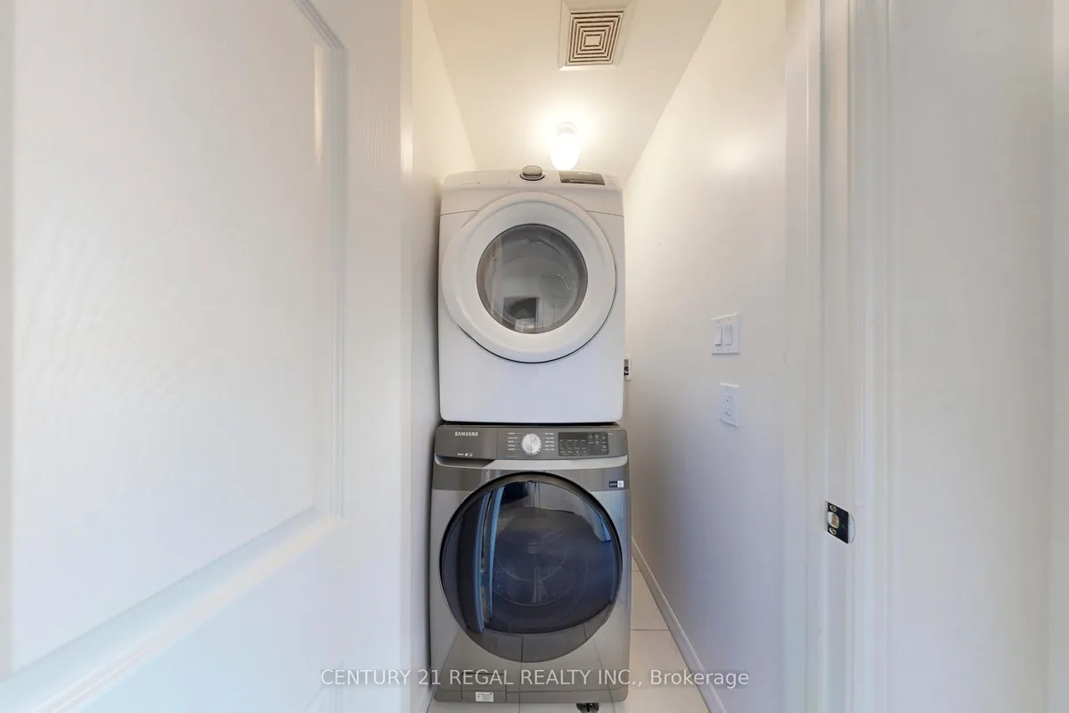 29 Rougeview Park Crescent, ON L6E 0S7