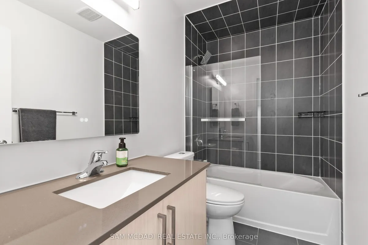 21 Hearne Street, ON L4L 0L9