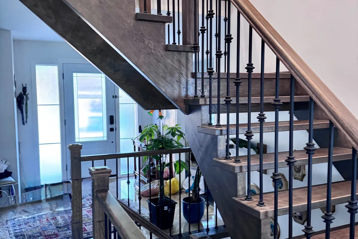 98 Golf Links Drive, ON L4G 3V3