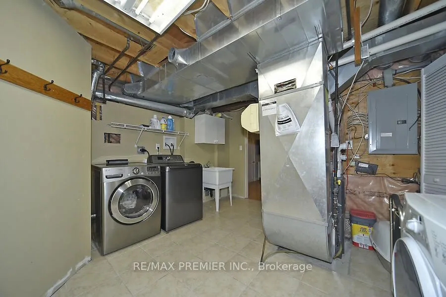 48 Pottery Place, ON L4L 9H6