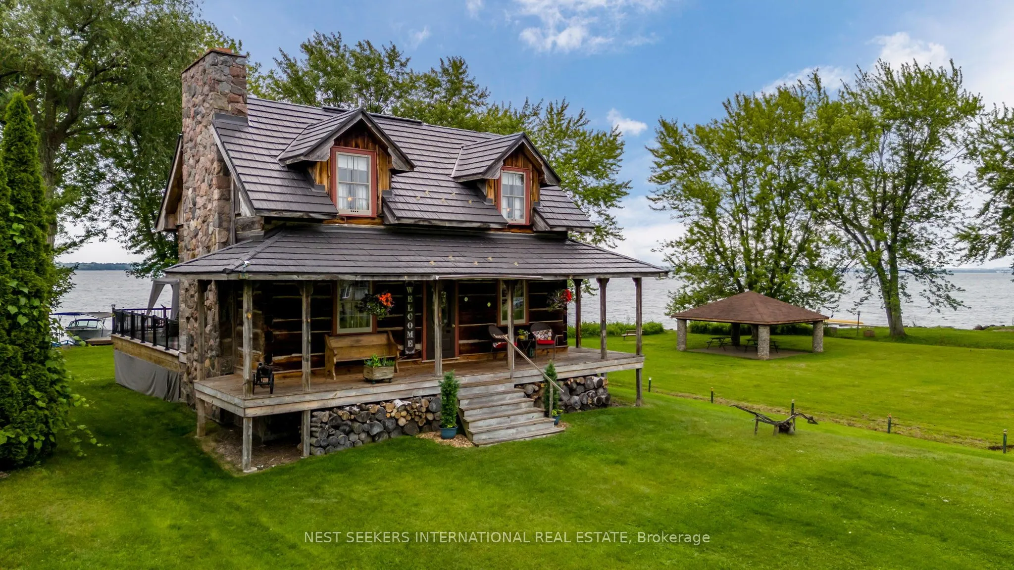 Detached 4 bedroom 3 bathroom at 219 Bayshore Road in Innisfil - MLS# N12550948