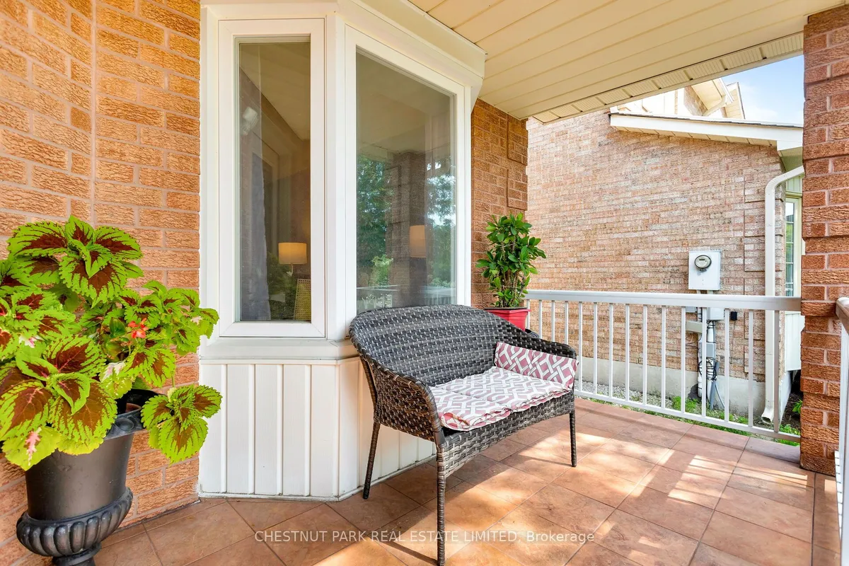 138 Largo Crescent, ON L6A 1N1