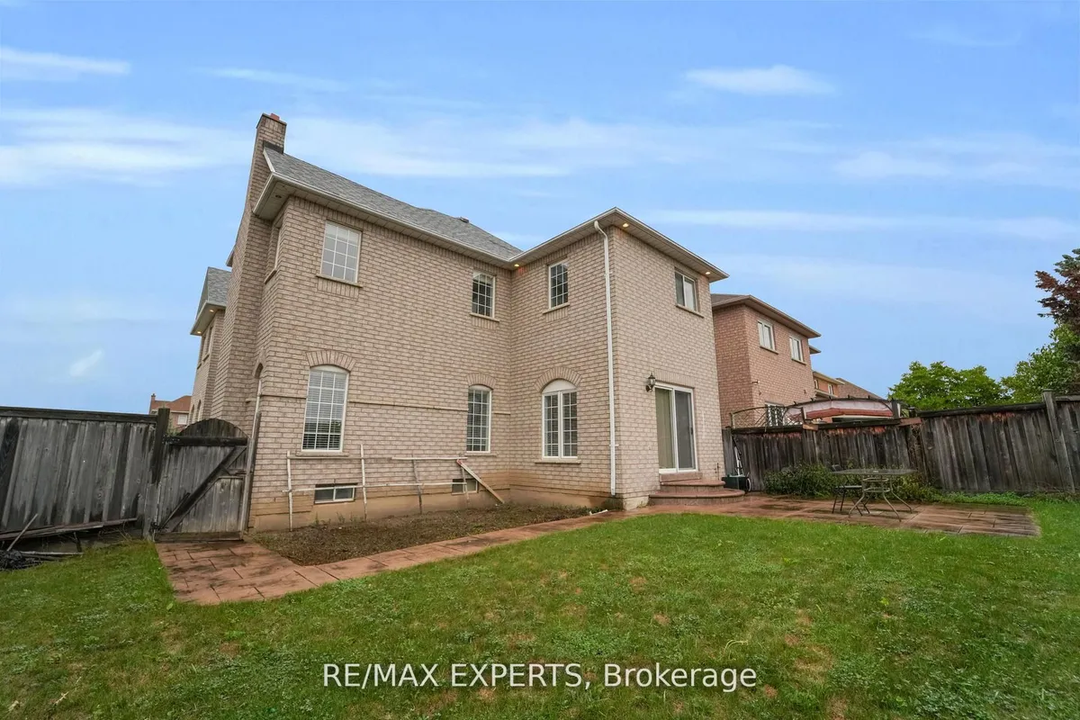 159 Sonoma Boulevard, ON L4H 1P2