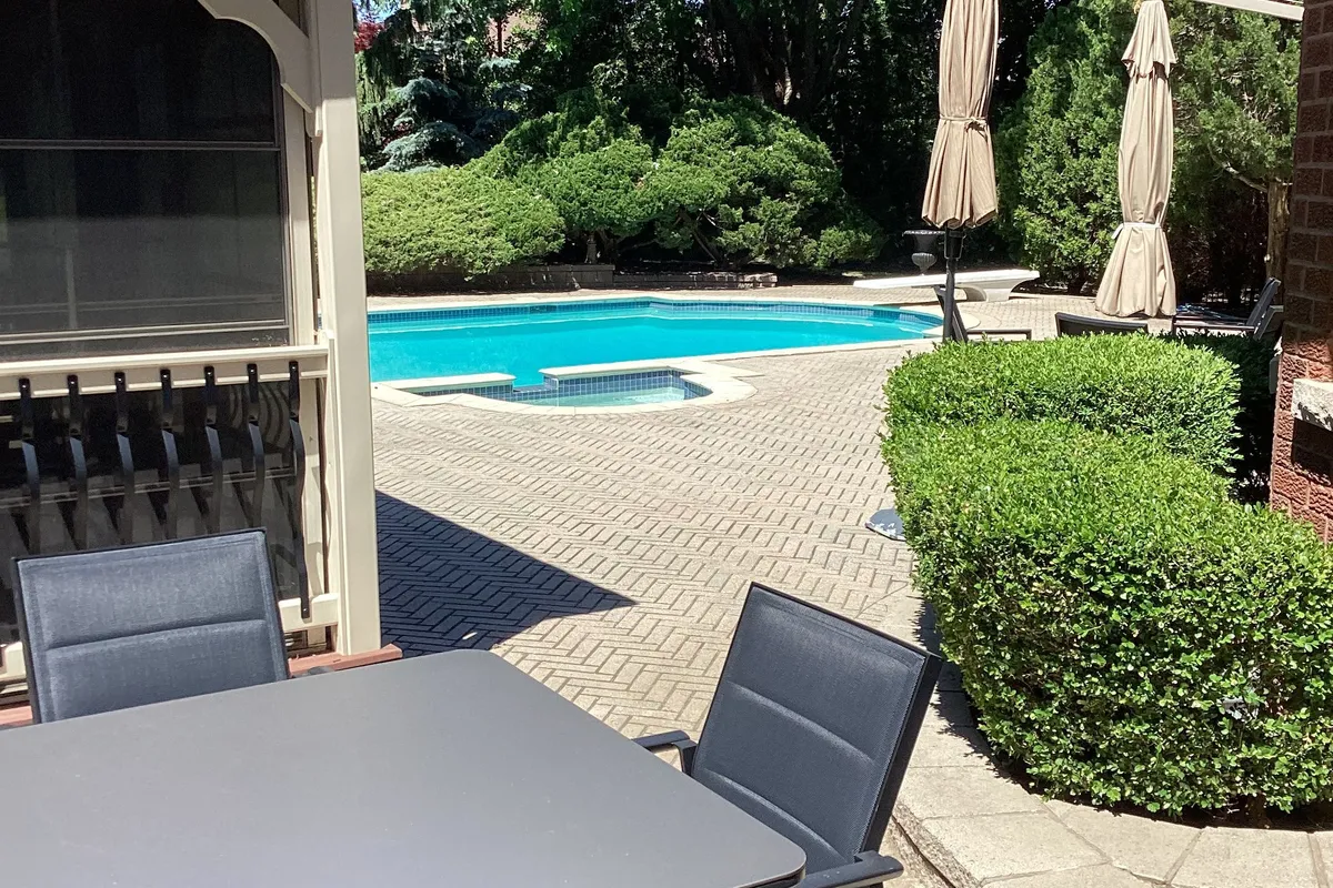 8 Old Park Lane, ON L4B 2L8