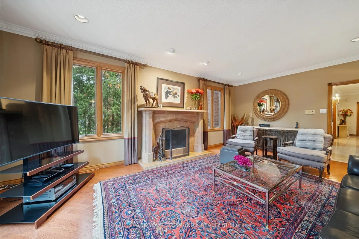 8 Old Park Lane, ON L4B 2L8