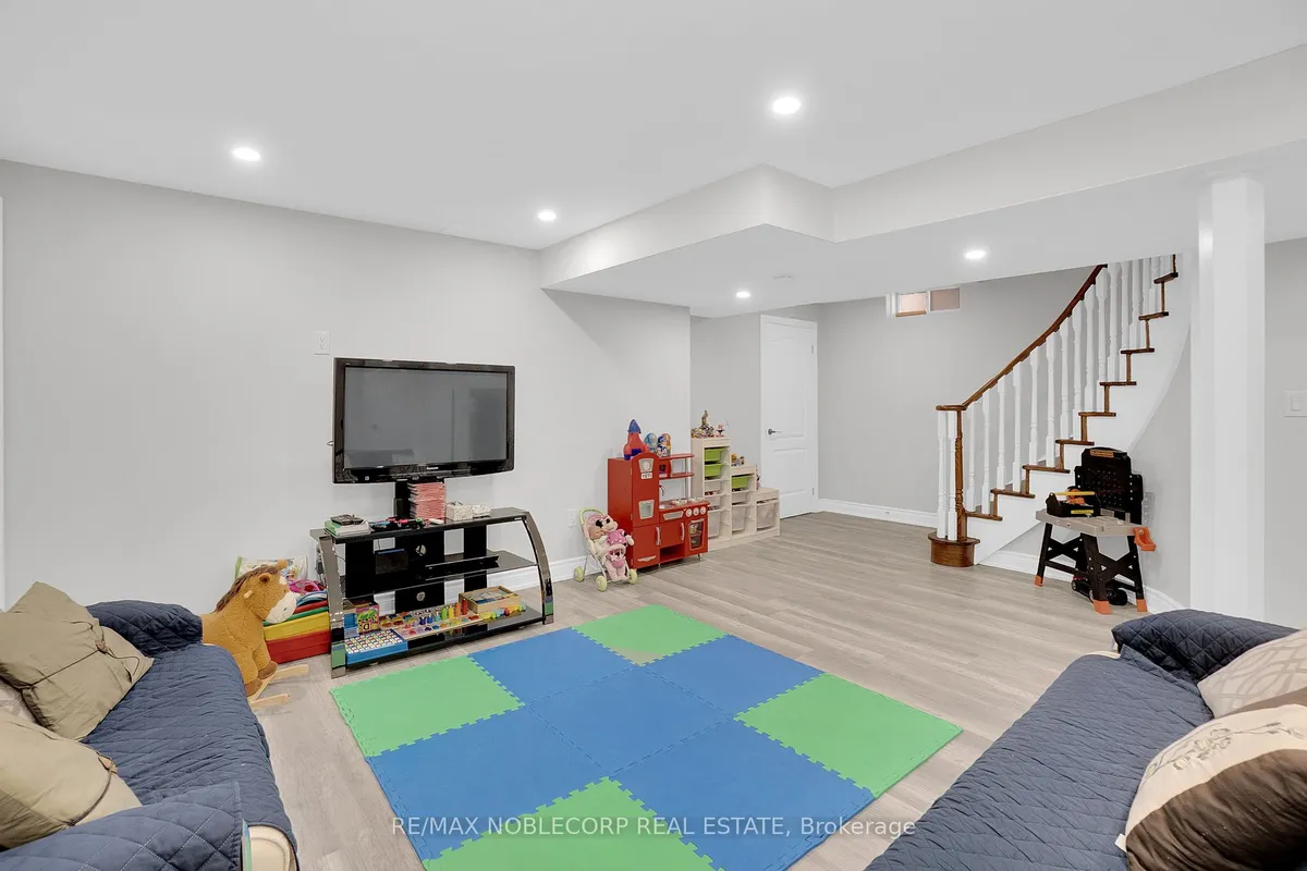 92 Water Garden Lane, ON L4H 1N5