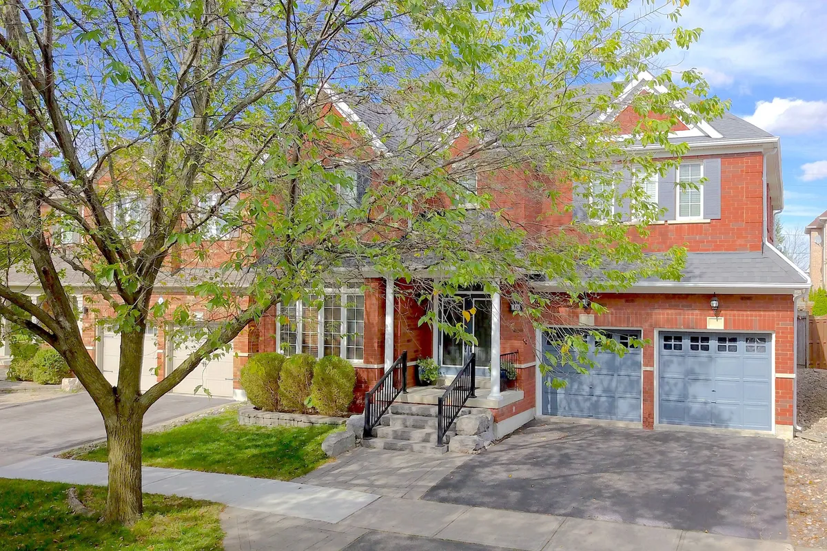 10 Bertram Earnshaw Drive, ON L6C 2R8