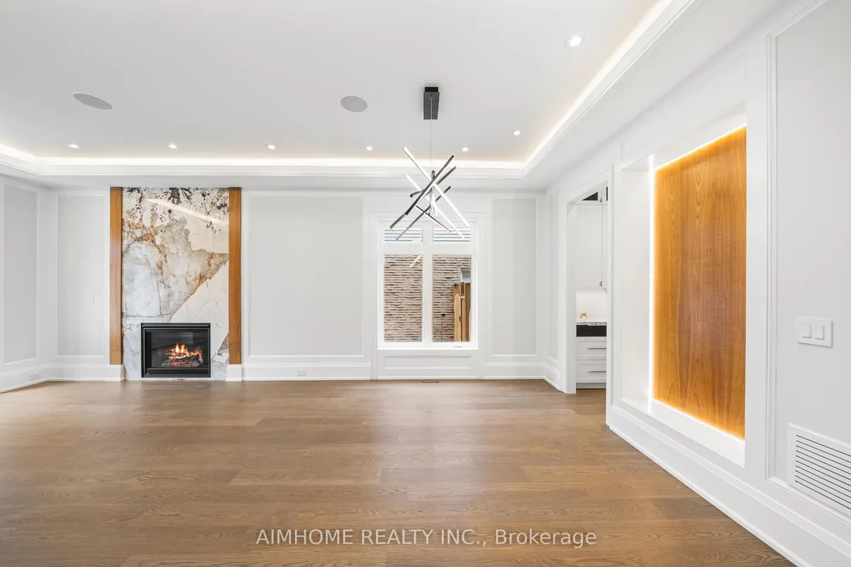 21 Summerfeldt Crescent, ON L3R 2B1