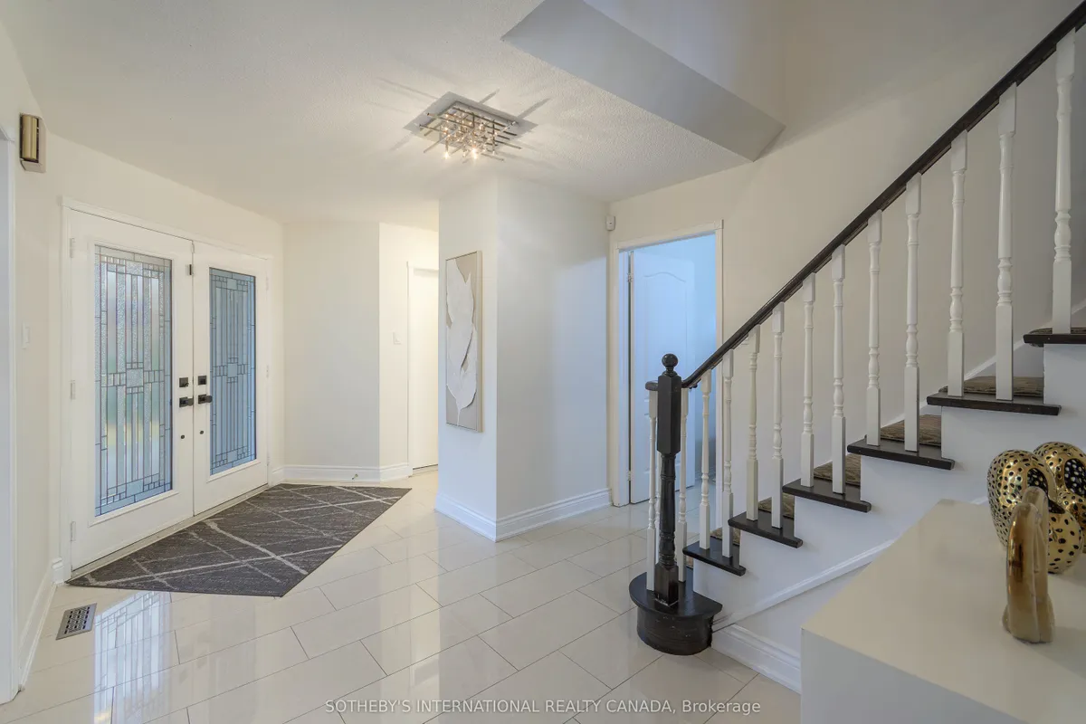 184 Veneto Drive, ON L4L 8X6