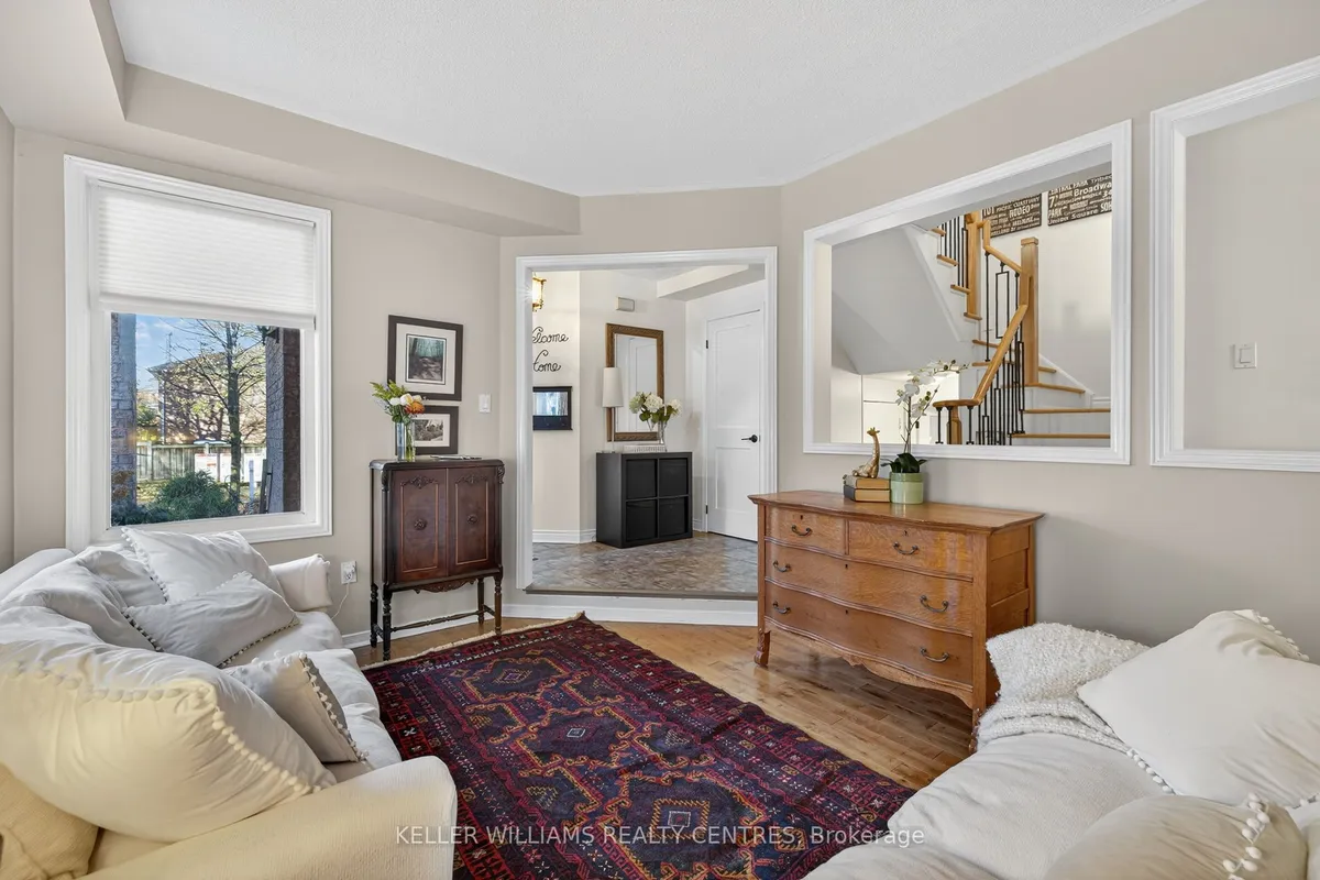 84 Loraview Lane, ON L4G 6N5