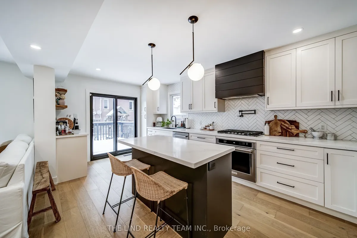 158 Dawlish Avenue, ON L4G 6R2