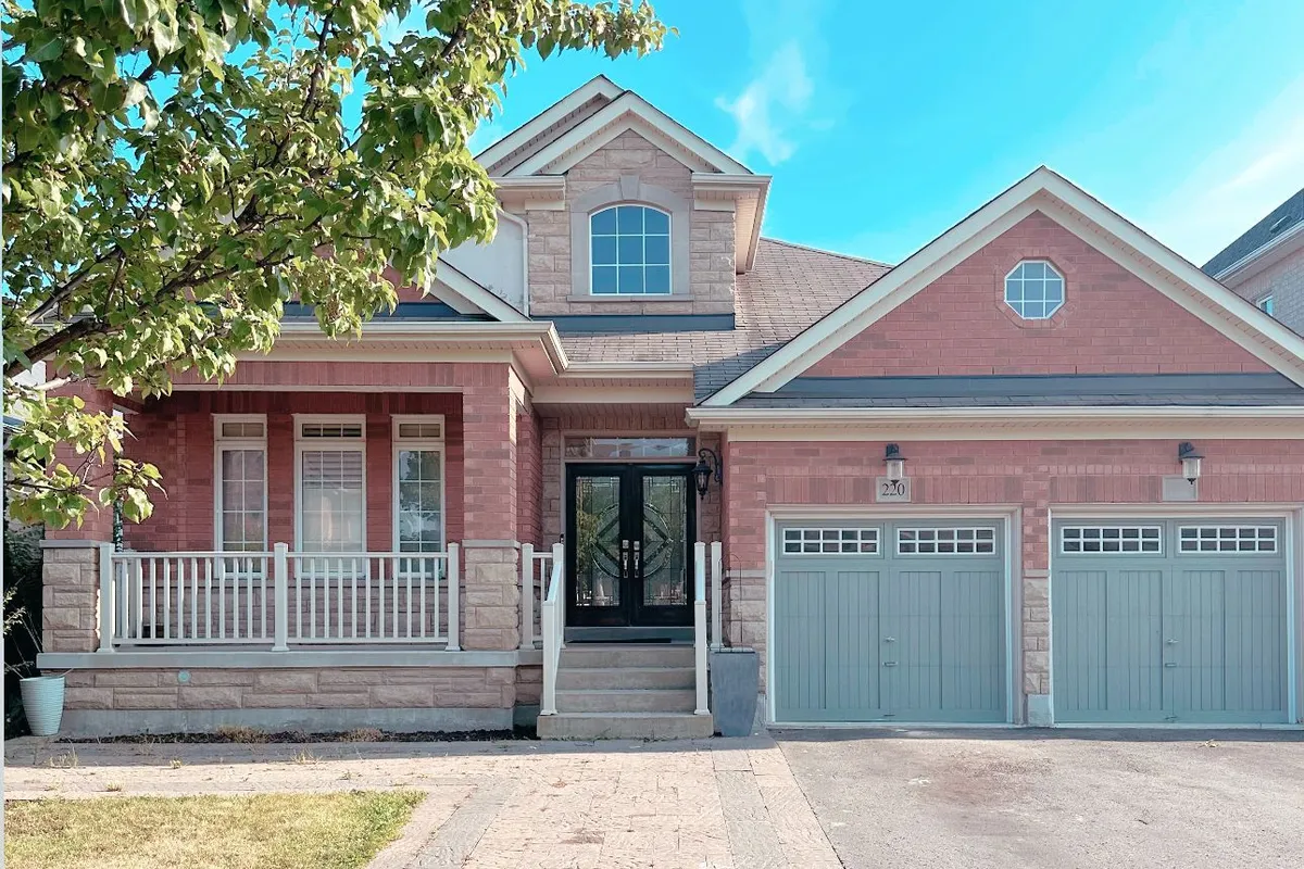 220 Tonner Crescent, ON L4G 7T7