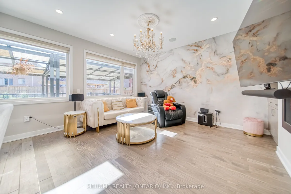 7 Proud Court, ON L4G 7B7