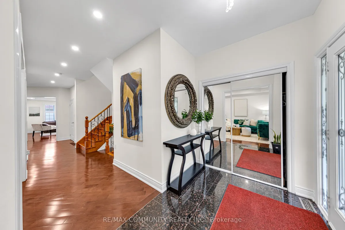 17 Rouge Bank Drive, ON L6B 1A8