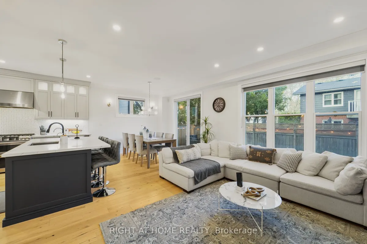 17 George Street, ON L3P 2R8