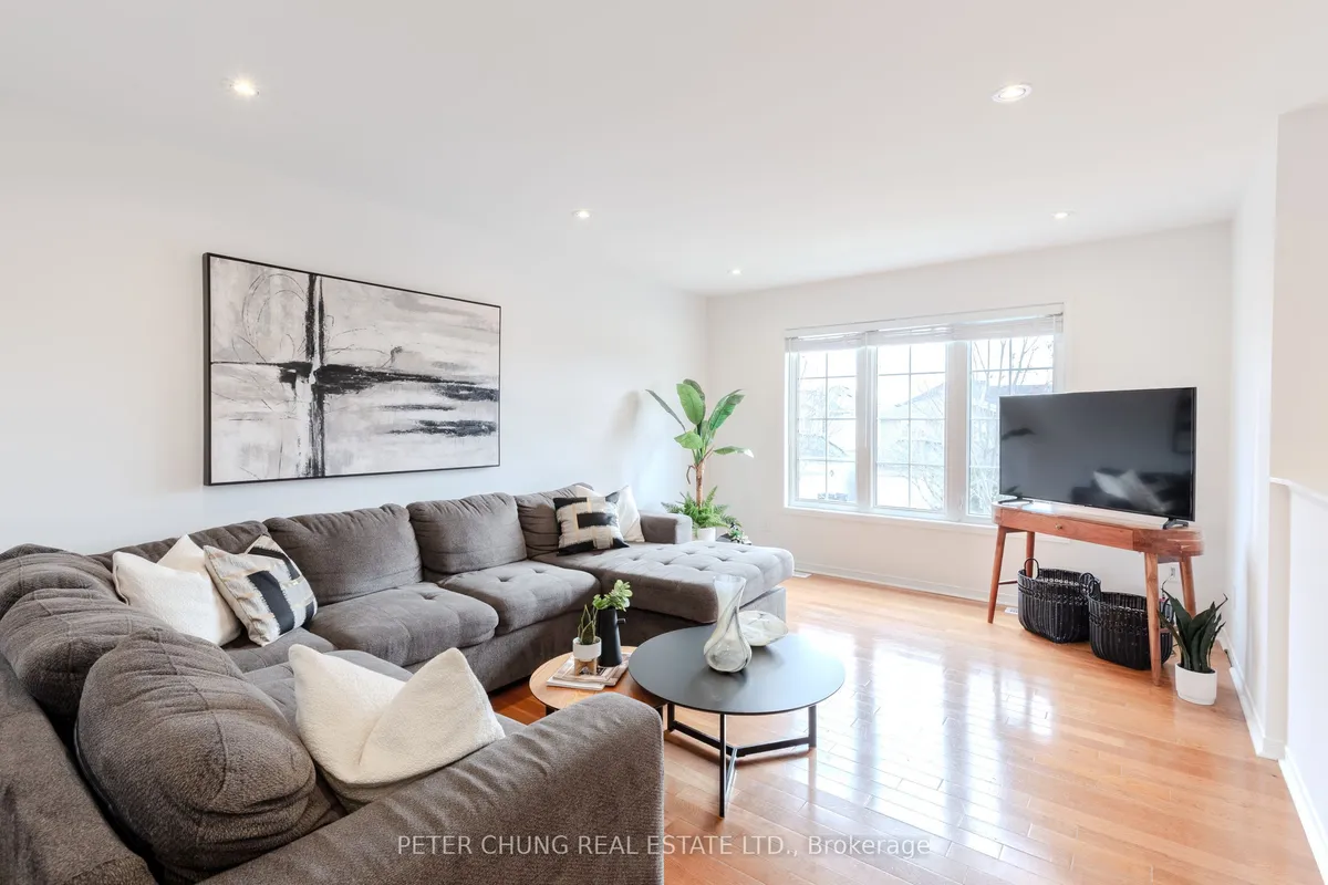 7 Veseli Court, ON L3Z 3C3