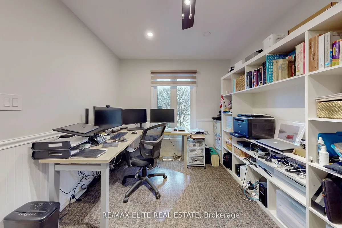 50 Henderson Avenue, ON L3T 2K7