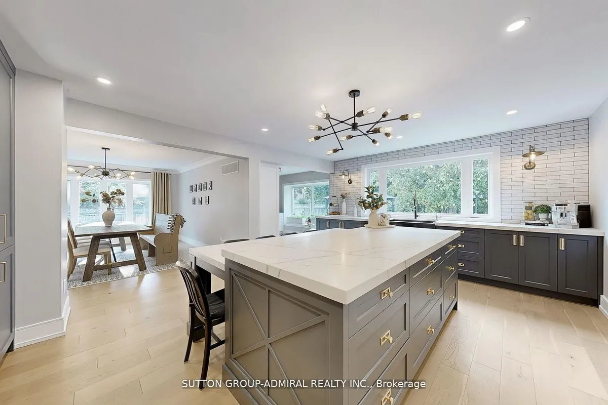 18 Tannery Court, ON L4C 7V4