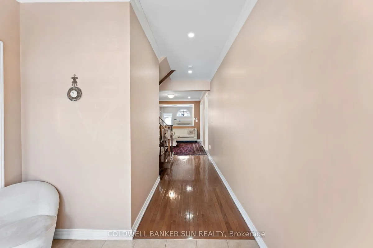 164 Canada Drive, ON L4K 0K1