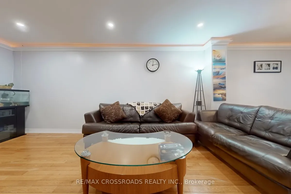 25 Rowe Court, ON L3S 2J6