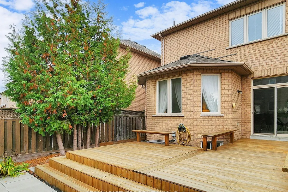 10 Whitford Road, ON L6C 2J3