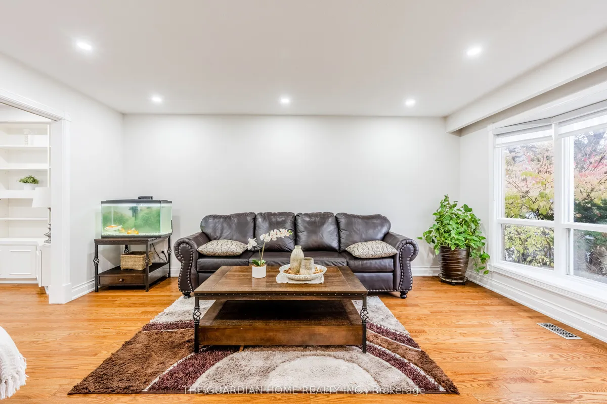 40 Sir Gawaine Place, ON L3P 3A2